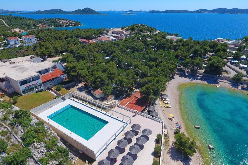 Fjaka Luxury Mobile Home - Oaza Mira Camping Croatia Drage Exteriör bild